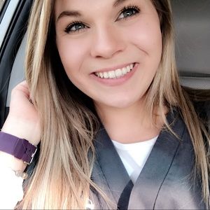 Meet your Posher, Hailey